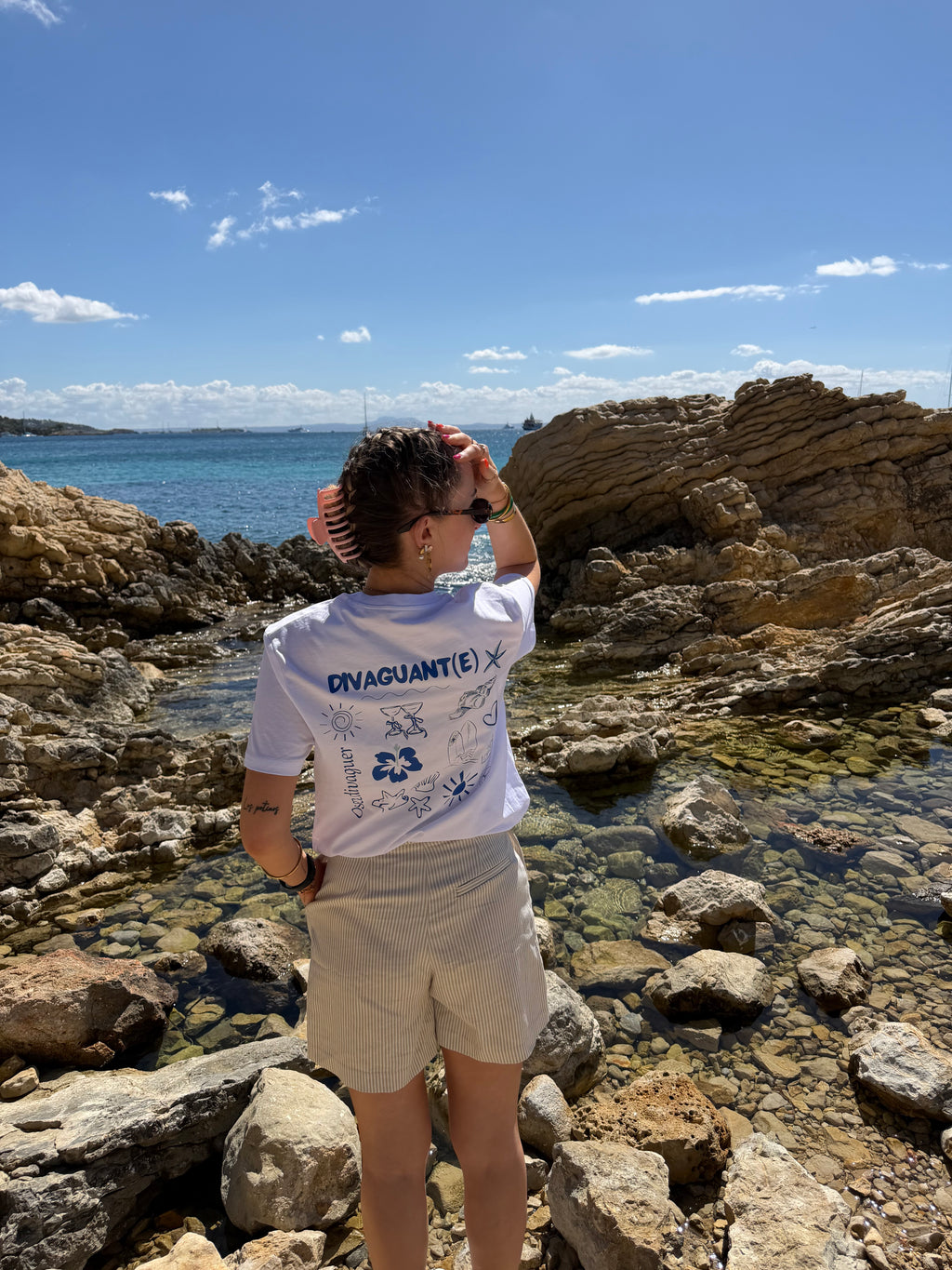 T-shirt manche courte Divaguant(e) Blanc et bleu