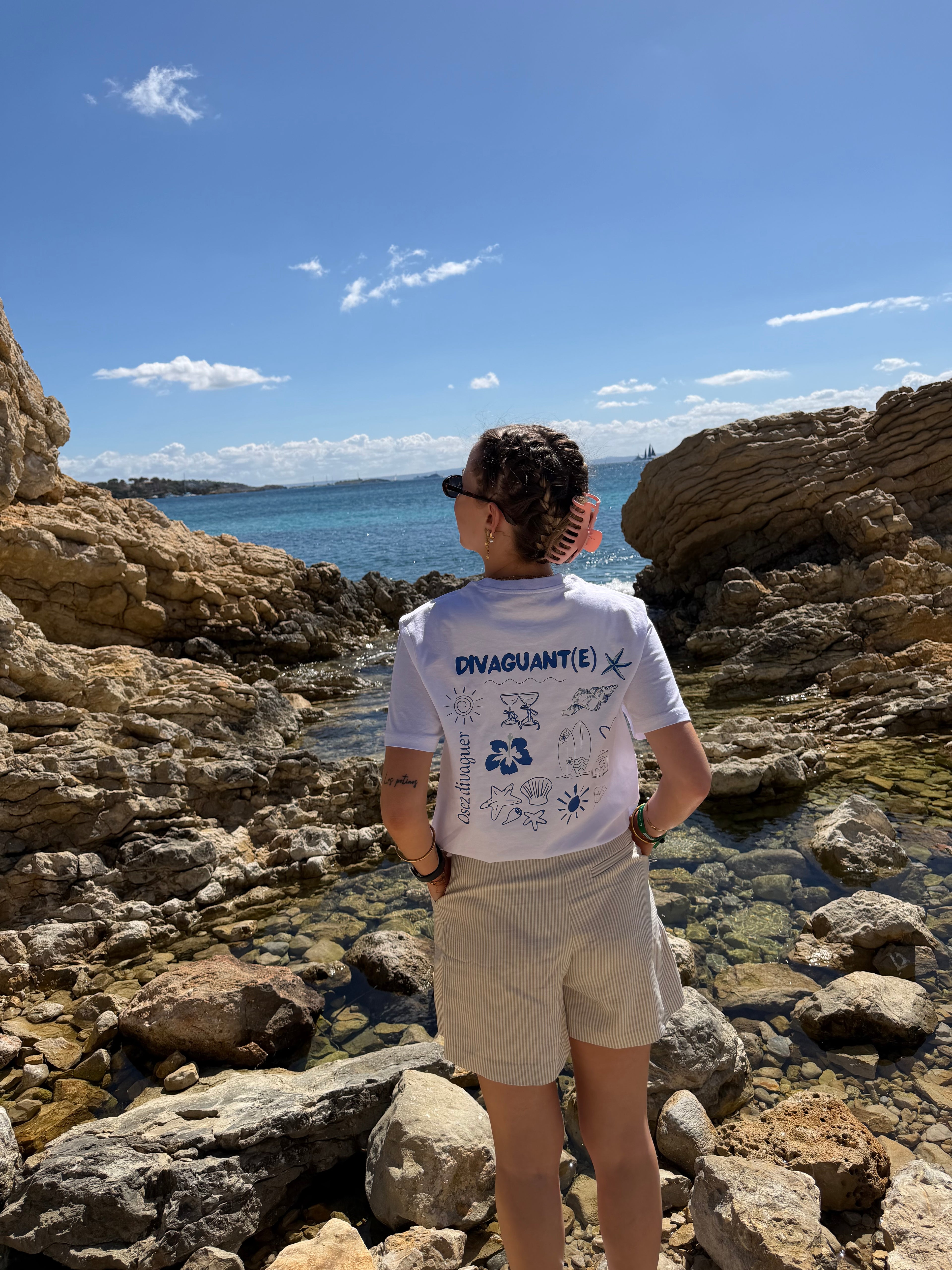 T-shirt manche courte Divaguant(e) Blanc et bleu